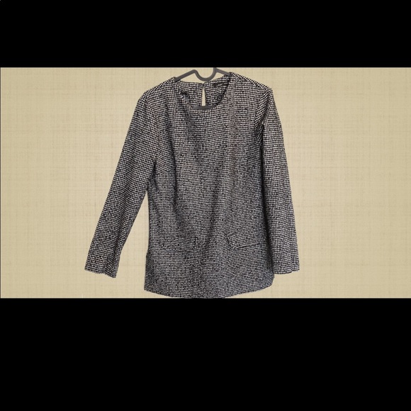 Zara wool top, covers the behind area ! great w leggings/ tights - Picture 1 of 2